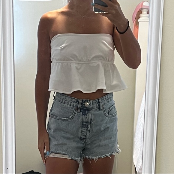 Ruffle Crop Top White - Picture 3 of 12